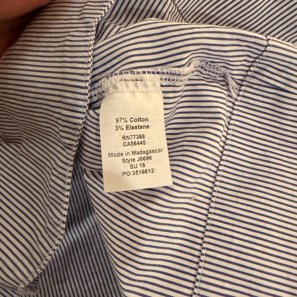 J.Crew Blue & White Pinstripe Sleeveless Blouse Size 14 Scalloped Hem - Picture 3 of 4
